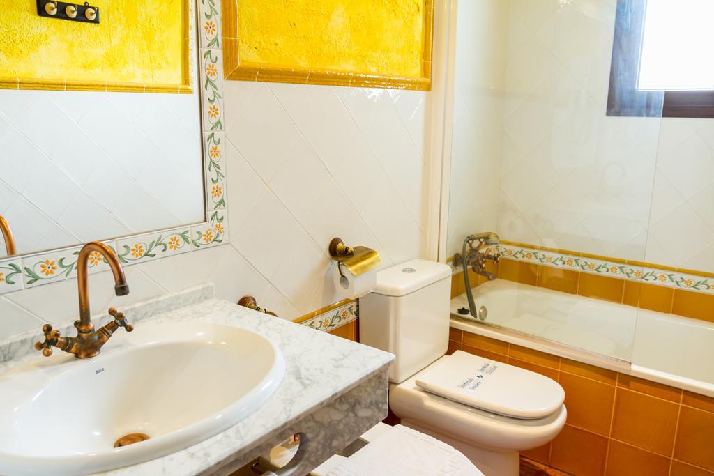 Aparthotel Rural 12 Canos Galaroza Buitenkant foto